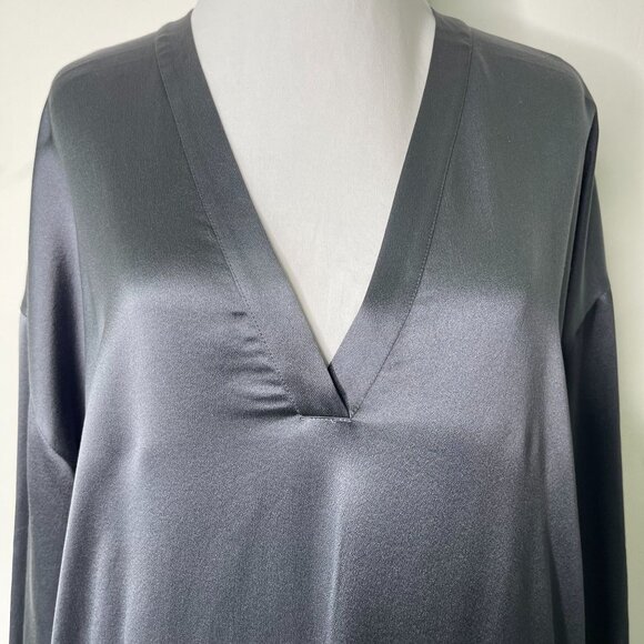 NWT Vince Women's Charcoal Gray 100% Silk V-Neck Long Sleeve Dress Size Medium - Picture 2 of 9